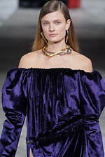 オフ-ホワイト 2020年秋冬コレクション  - ストリート×ドレスの解を求めよ｜写真43