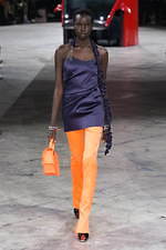 オフ-ホワイト 2020年秋冬コレクション  - ストリート×ドレスの解を求めよ｜写真46