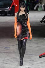 オフ-ホワイト 2020年秋冬コレクション  - ストリート×ドレスの解を求めよ｜写真49