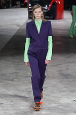 オフ-ホワイト 2020年秋冬コレクション  - ストリート×ドレスの解を求めよ｜写真52