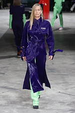 オフ-ホワイト 2020年秋冬コレクション  - ストリート×ドレスの解を求めよ｜写真54