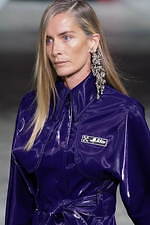 オフ-ホワイト 2020年秋冬コレクション  - ストリート×ドレスの解を求めよ｜写真55