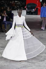 オフ-ホワイト 2020年秋冬コレクション  - ストリート×ドレスの解を求めよ｜写真62