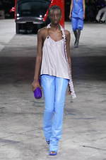 オフ-ホワイト 2020年秋冬コレクション  - ストリート×ドレスの解を求めよ｜写真65