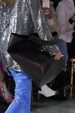 オフ-ホワイト 2020年秋冬コレクション  - ストリート×ドレスの解を求めよ｜写真71