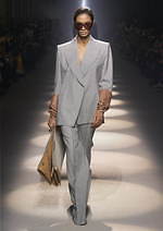 ジバンシィ 2020年秋冬ウィメンズコレクション - 見え隠れする女性のセンシュアリティ｜写真17