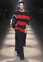 ジバンシィ 2020年秋冬ウィメンズコレクション - 見え隠れする女性のセンシュアリティ｜写真21