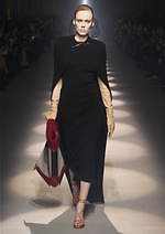 ジバンシィ 2020年秋冬ウィメンズコレクション - 見え隠れする女性のセンシュアリティ｜写真30