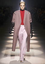 ジバンシィ 2020年秋冬ウィメンズコレクション - 見え隠れする女性のセンシュアリティ｜写真6