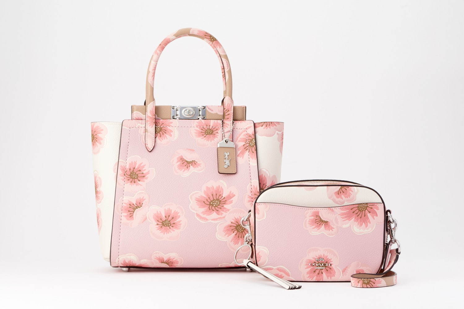 39▽【新品/正規品】COACHトートバッグ　花柄　桜色