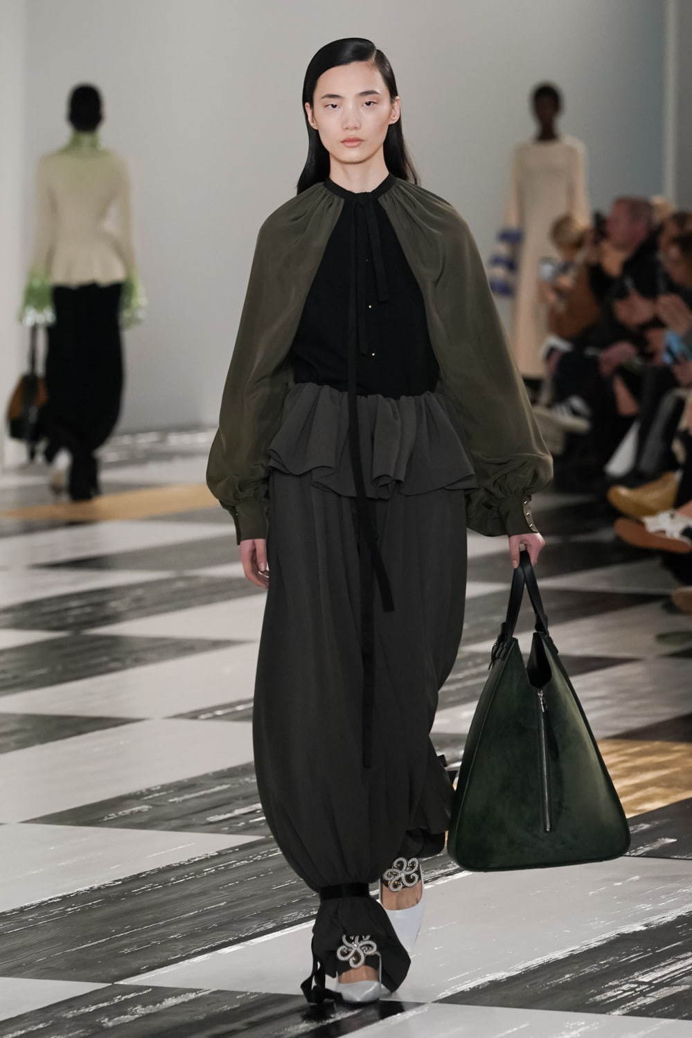 ロエベ(LOEWE) 2020-21年秋冬ウィメンズコレクション  - 写真80