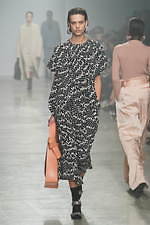 クリスチャン ワイナンツ 2020年秋冬コレクション - ニットで生み出すグラフィカル模様｜写真12