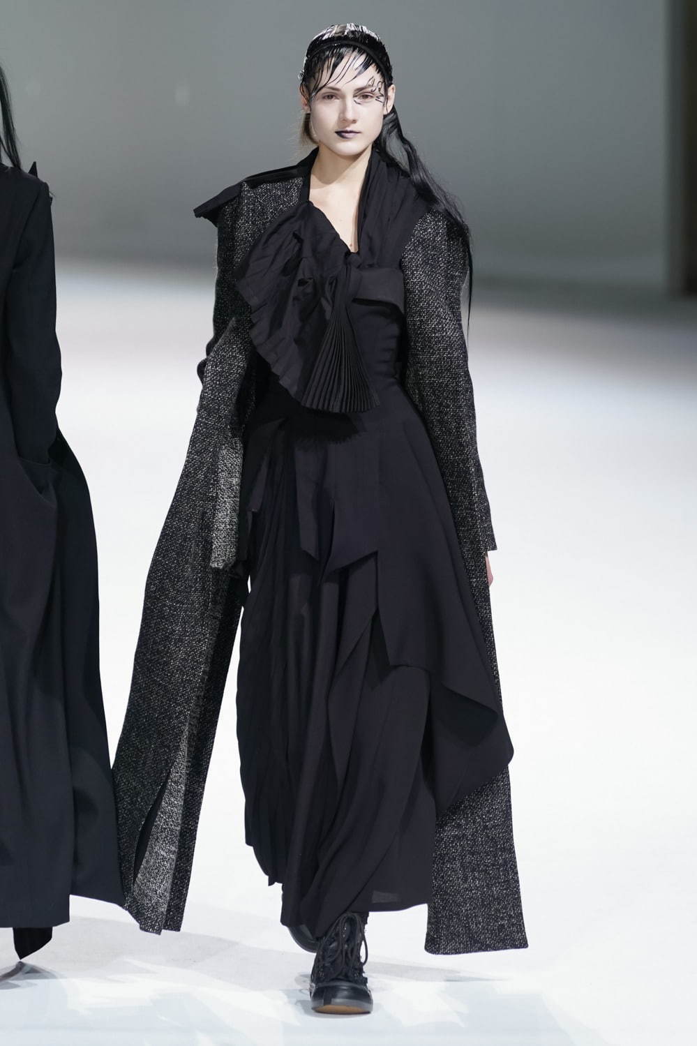 ヨウジヤマモト(Yohji Yamamoto) 2020-21年秋冬ウィメンズコレクション  - 写真12