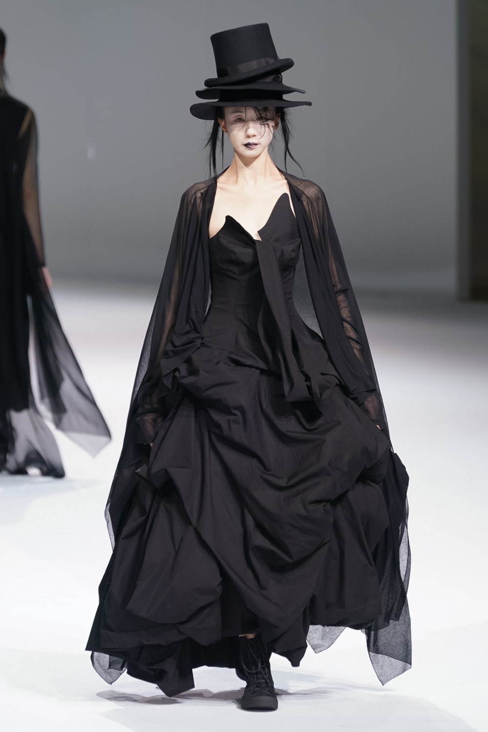 ヨウジヤマモト(Yohji Yamamoto) 2020-21年秋冬ウィメンズコレクション  - 写真73