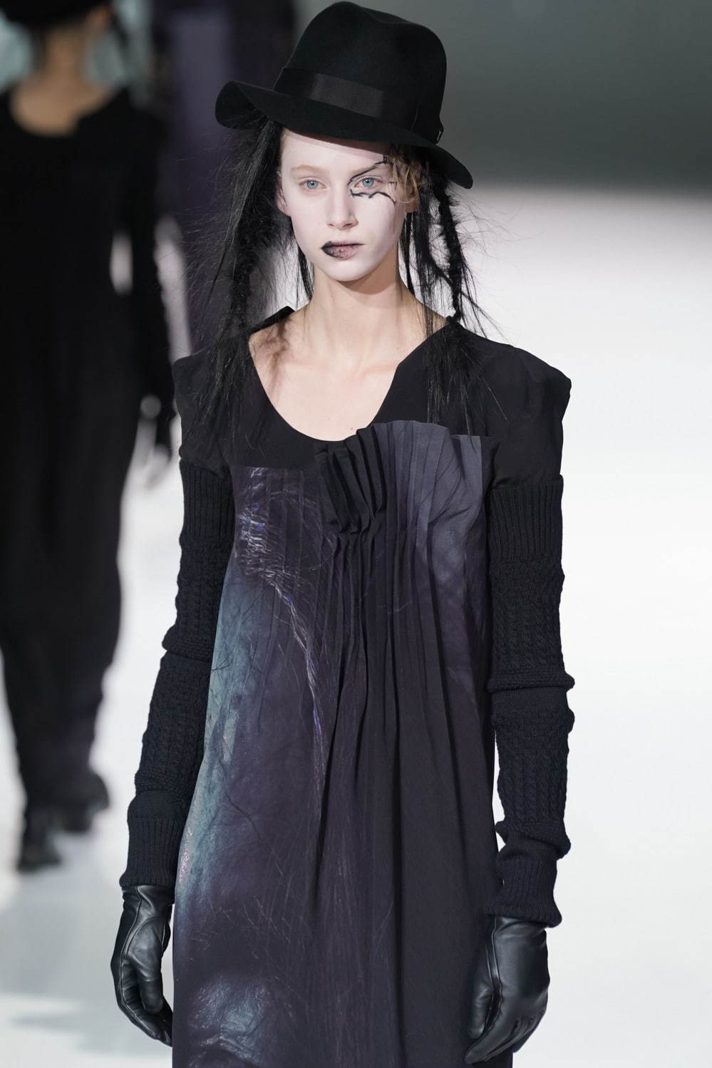 ヨウジヤマモト(Yohji Yamamoto) 2020-21年秋冬ウィメンズコレクション  - 写真79