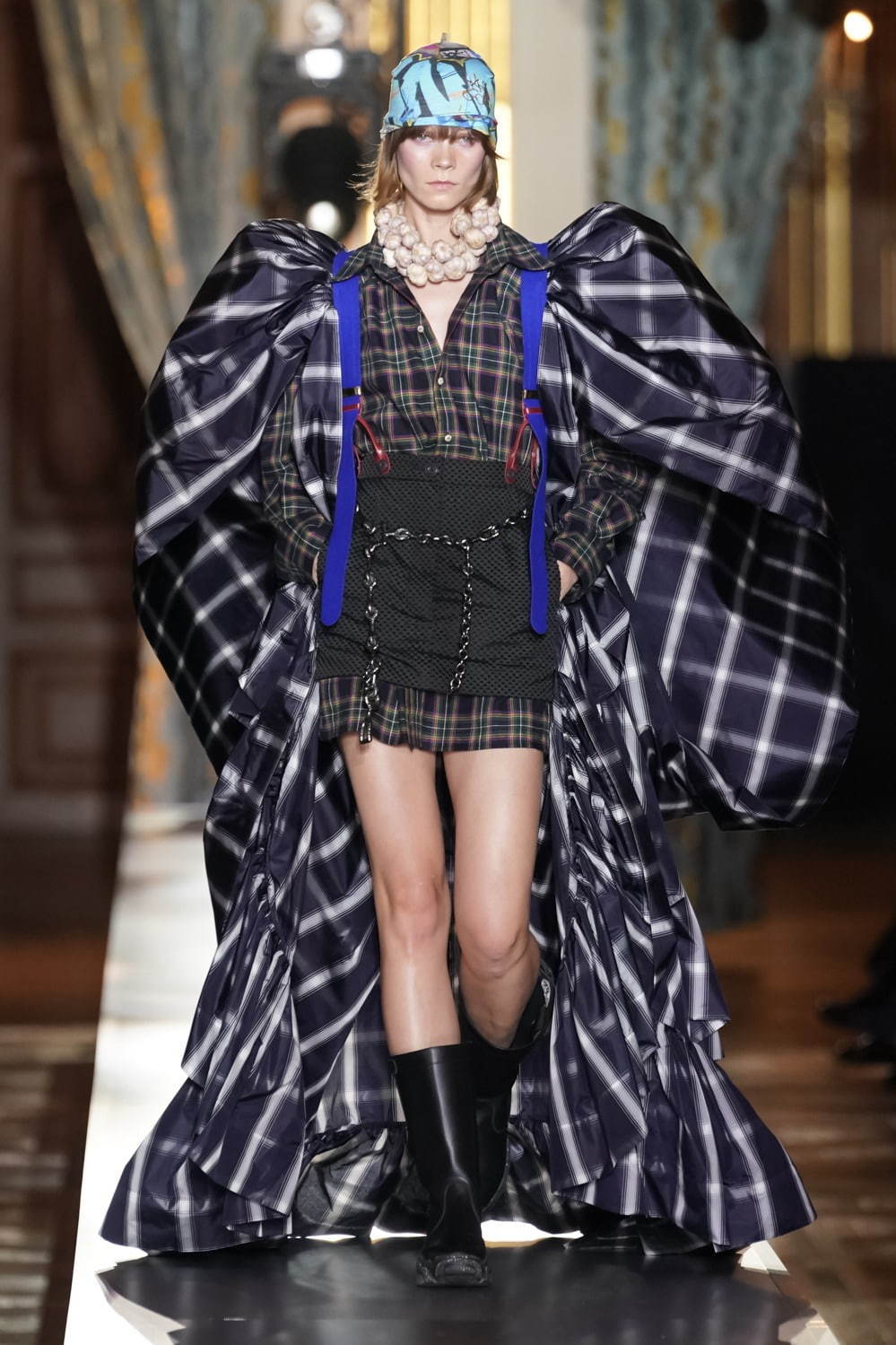 アンドレアス・クロンターラー フォー ヴィヴィアン・ウエストウッド(Andreas Kronthaler for Vivienne Westwood) 2020-21年秋冬ウィメンズ&メンズコレクション シルエット - 写真14