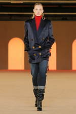 バルマン2020年秋冬コレクション - 異国の地に降り立ったパワフルウーマン｜写真29