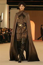 バルマン2020年秋冬コレクション - 異国の地に降り立ったパワフルウーマン｜写真47