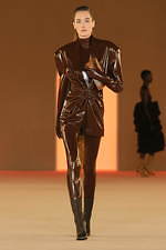 バルマン2020年秋冬コレクション - 異国の地に降り立ったパワフルウーマン｜写真58