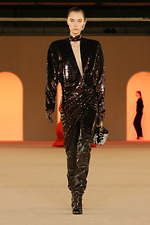 バルマン2020年秋冬コレクション - 異国の地に降り立ったパワフルウーマン｜写真63