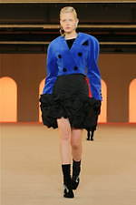 バルマン2020年秋冬コレクション - 異国の地に降り立ったパワフルウーマン｜写真67