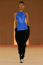 バルマン2020年秋冬コレクション - 異国の地に降り立ったパワフルウーマン｜写真68