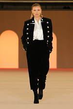 バルマン2020年秋冬コレクション - 異国の地に降り立ったパワフルウーマン｜写真77