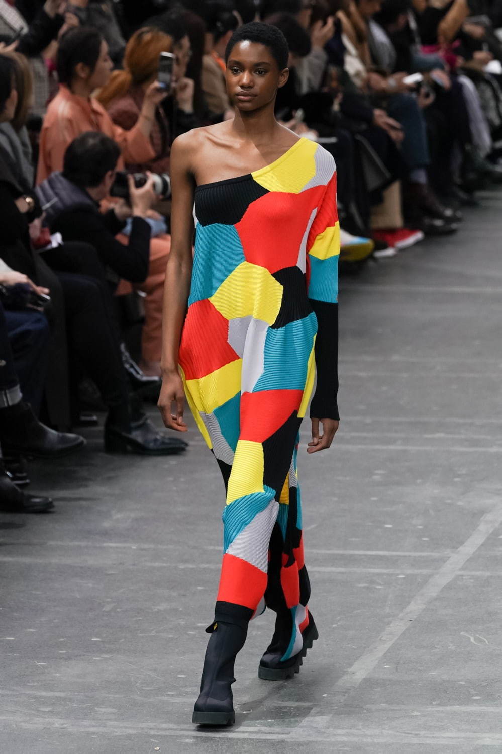 イッセイ ミヤケ(ISSEY MIYAKE) 2020-21年秋冬ウィメンズコレクション シルエット - 写真19