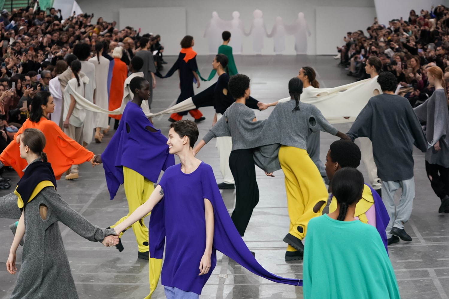 イッセイ ミヤケ(ISSEY MIYAKE) 2020-21年秋冬ウィメンズコレクション  - 写真75