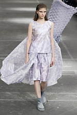 イッセイ ミヤケ 2020年秋冬コレクション - ポジティブなメッセージをのせた“一枚の布”｜写真47