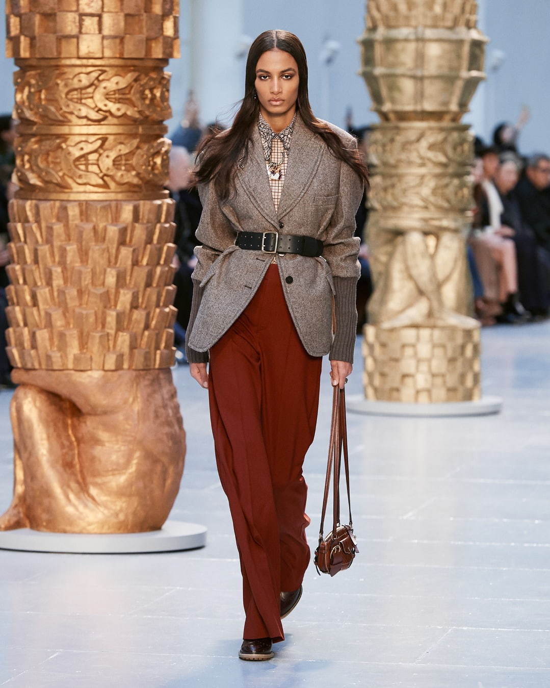 クロエ(Chloé) 2020-21年秋冬ウィメンズコレクション  - 写真2