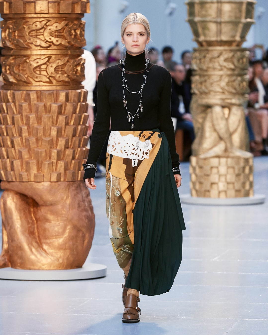 クロエ(Chloé) 2020-21年秋冬ウィメンズコレクション  - 写真13