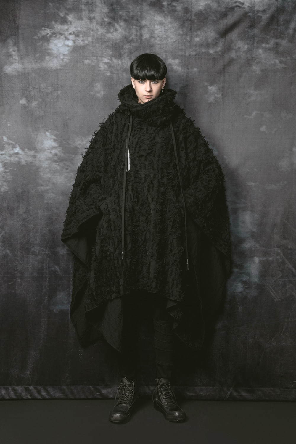 ヌード：マサヒコマルヤマ 2020-21年秋冬｜ ケープ