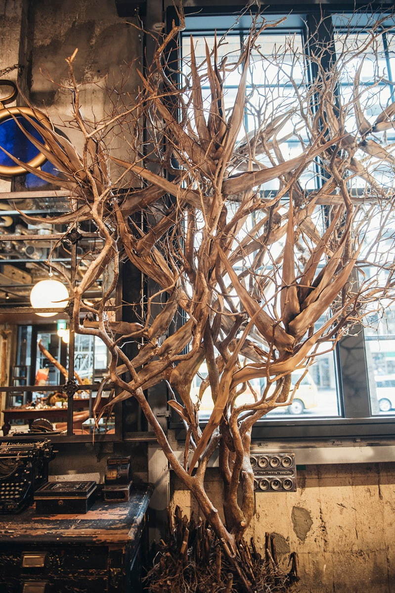 グローブスペックスが京都・烏丸御池「新風館」に関西初店舗、ゲルノット・リンドナー限定アイウェア販売｜写真2