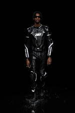 バレンシアガ 20年ウィンターコレクション - 漆黒の世界で、ドレスコードの意味を見つめなおす｜写真48