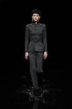 バレンシアガ 20年ウィンターコレクション - 漆黒の世界で、ドレスコードの意味を見つめなおす｜写真53