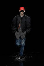 バレンシアガ 20年ウィンターコレクション - 漆黒の世界で、ドレスコードの意味を見つめなおす｜写真74