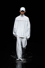 バレンシアガ 20年ウィンターコレクション - 漆黒の世界で、ドレスコードの意味を見つめなおす｜写真86