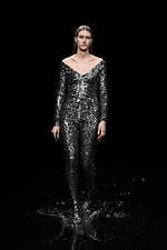 バレンシアガ 20年ウィンターコレクション - 漆黒の世界で、ドレスコードの意味を見つめなおす｜写真93