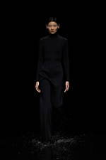 バレンシアガ 20年ウィンターコレクション - 漆黒の世界で、ドレスコードの意味を見つめなおす｜写真101