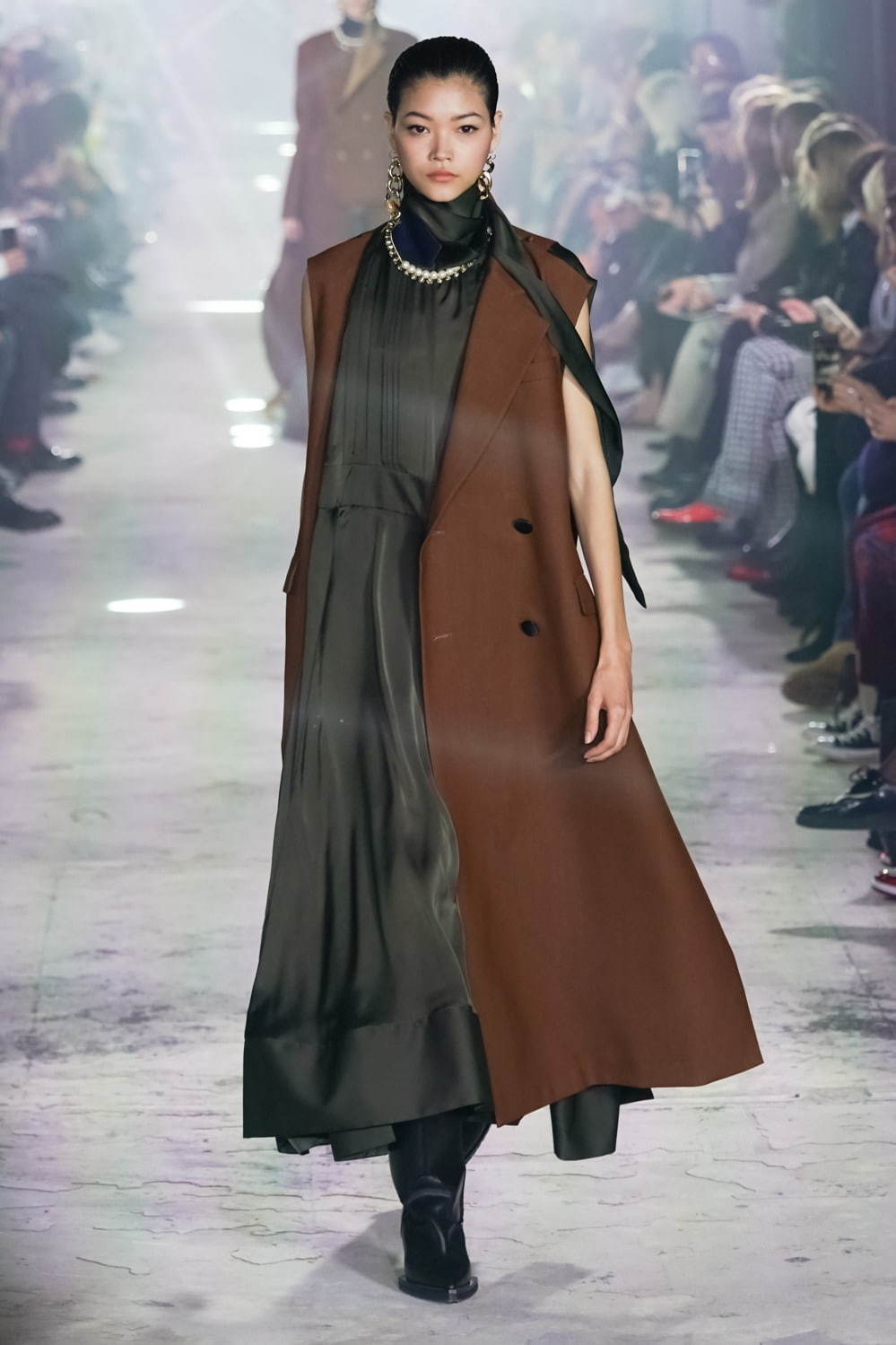 サカイ(sacai) 2020-21年秋冬ウィメンズコレクション シルエット - 写真1