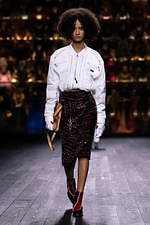 ルイ・ヴィトン 2020年秋冬ウィメンズコレクション - “時間の衝突”から生まれる新たな装い｜写真28