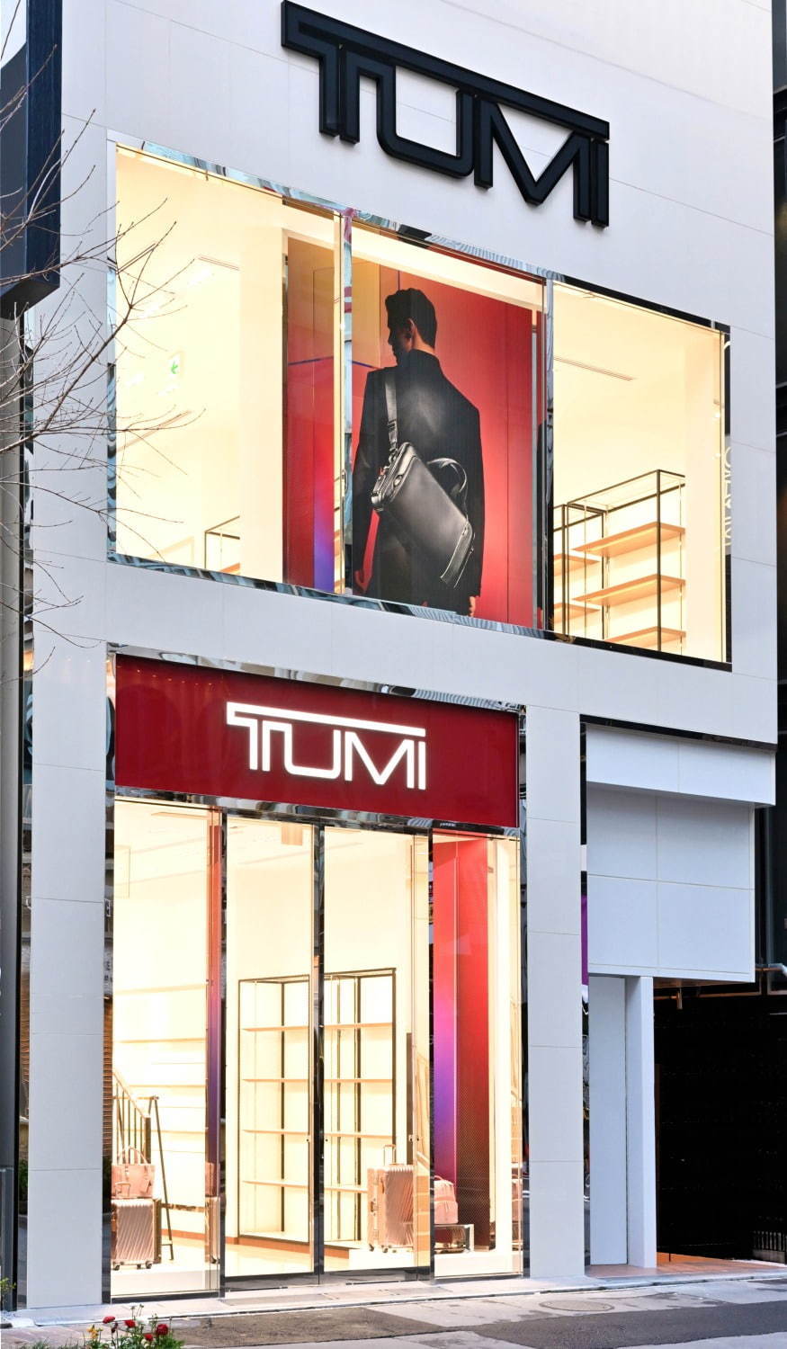 トゥミ(TUMI)の国内最大直営店が東京・銀座みゆき通り沿いにオープン｜写真2