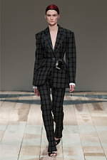 アレキサンダー・マックイーン 2020年秋冬ウィメンズコレクション - 英国ウェールズから贈る恋文｜写真6