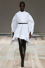 アレキサンダー・マックイーン 2020年秋冬ウィメンズコレクション - 英国ウェールズから贈る恋文｜写真15