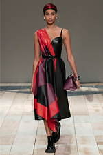 アレキサンダー・マックイーン 2020年秋冬ウィメンズコレクション - 英国ウェールズから贈る恋文｜写真16