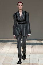 アレキサンダー・マックイーン 2020年秋冬ウィメンズコレクション - 英国ウェールズから贈る恋文｜写真20