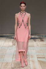 アレキサンダー・マックイーン 2020年秋冬ウィメンズコレクション - 英国ウェールズから贈る恋文｜写真25