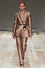 アレキサンダー・マックイーン 2020年秋冬ウィメンズコレクション - 英国ウェールズから贈る恋文｜写真26