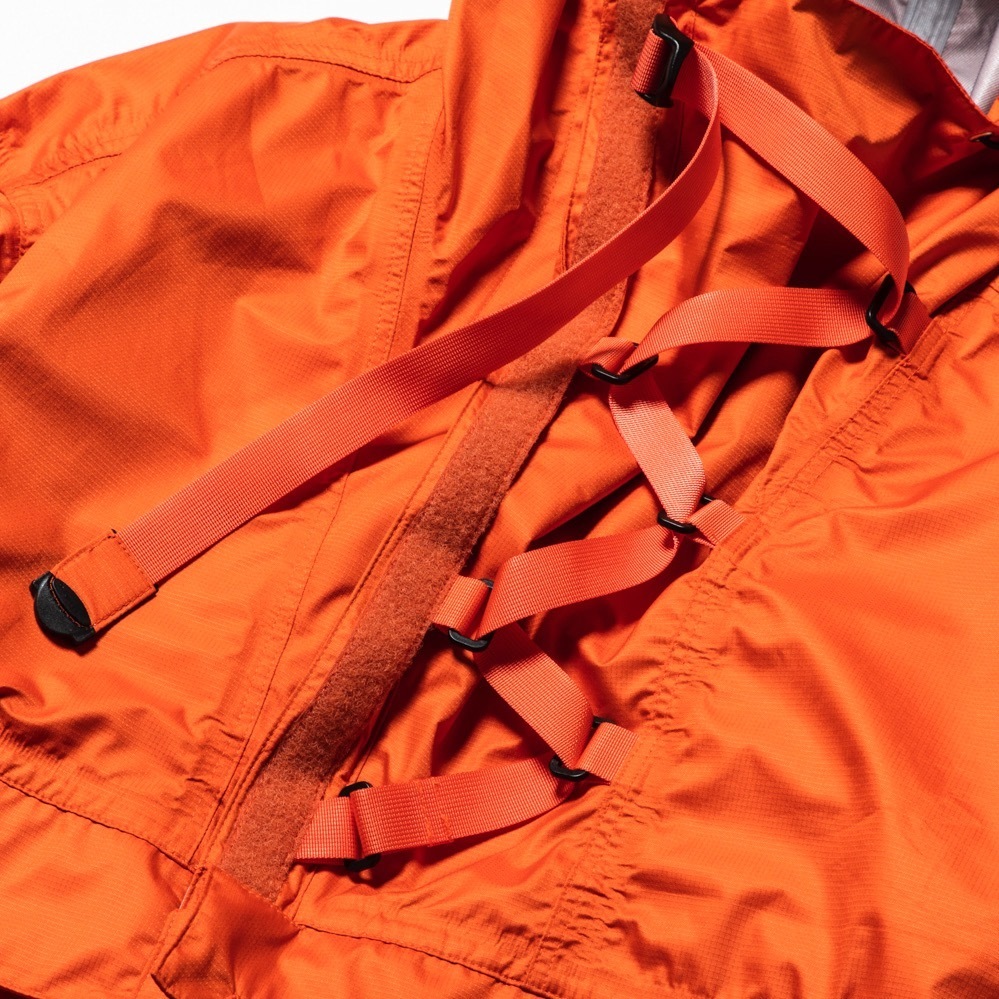 ミーンズワイルの新作アノラックジャケット、“機能美”を追求した3レイヤー構造｜写真24